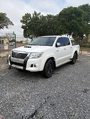 Hilux Srv Cd D4-d 3.0 4x4 Tdi Automático Diesel 2014/2014 em Cuiabá - MT
