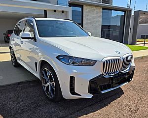 X5 Xdrive 50e 3.0 M Sport Automático Híbrido 2025/2025 em Cuiabá - MT