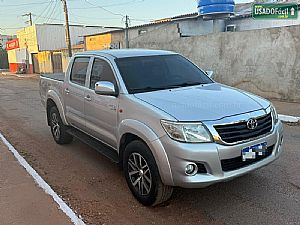 Hilux Sr Cd 2.7 4x2 16v Automático Flex 2014/2014 em Cuiabá - MT
