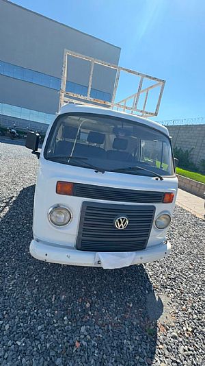 Kombi Furgão 1.4 Mi Total Flex 8v 2012/2013 em Cuiabá - MT
