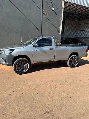 Hilux Cs 4x4 2.8 Tdi Mecânico Diesel