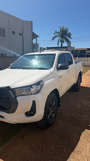 Hilux Sr Cd 2.8 4x4 Tdi Automático Diesel 2022/2022 em Cuiabá - MT