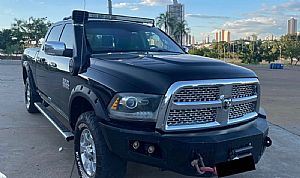 Ram 2500 Laramie Cd 6.7 Tdi 4x4 Diesel 2016/2017 em Várzea Grande - MT