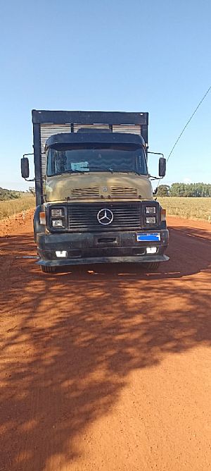 Mercedes L1518 6x2 Boiadeiro 1987/1987 em São José dos Quatro Marcos - MT