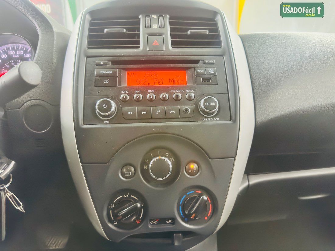 Nissan Versa SV 1.6 Automático FlexStart 2016/2017 — foto 12 de 16