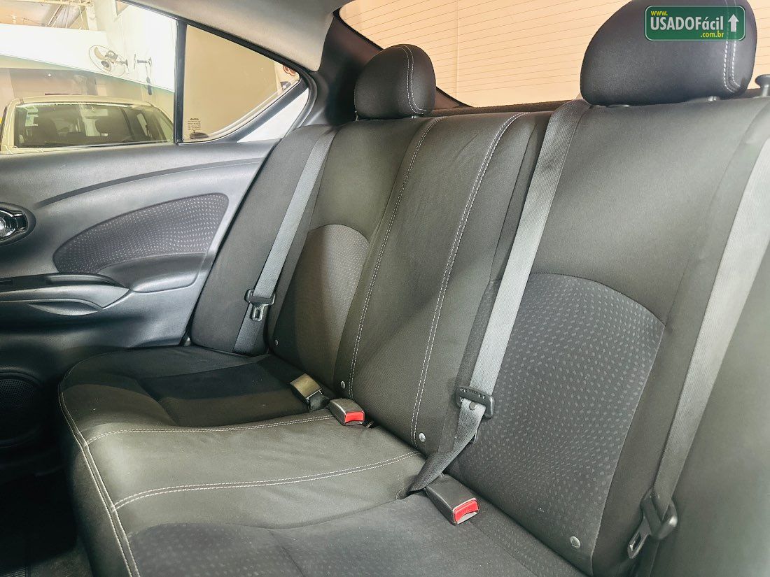 Nissan Versa SV 1.6 Automático FlexStart 2016/2017 — foto 15 de 16