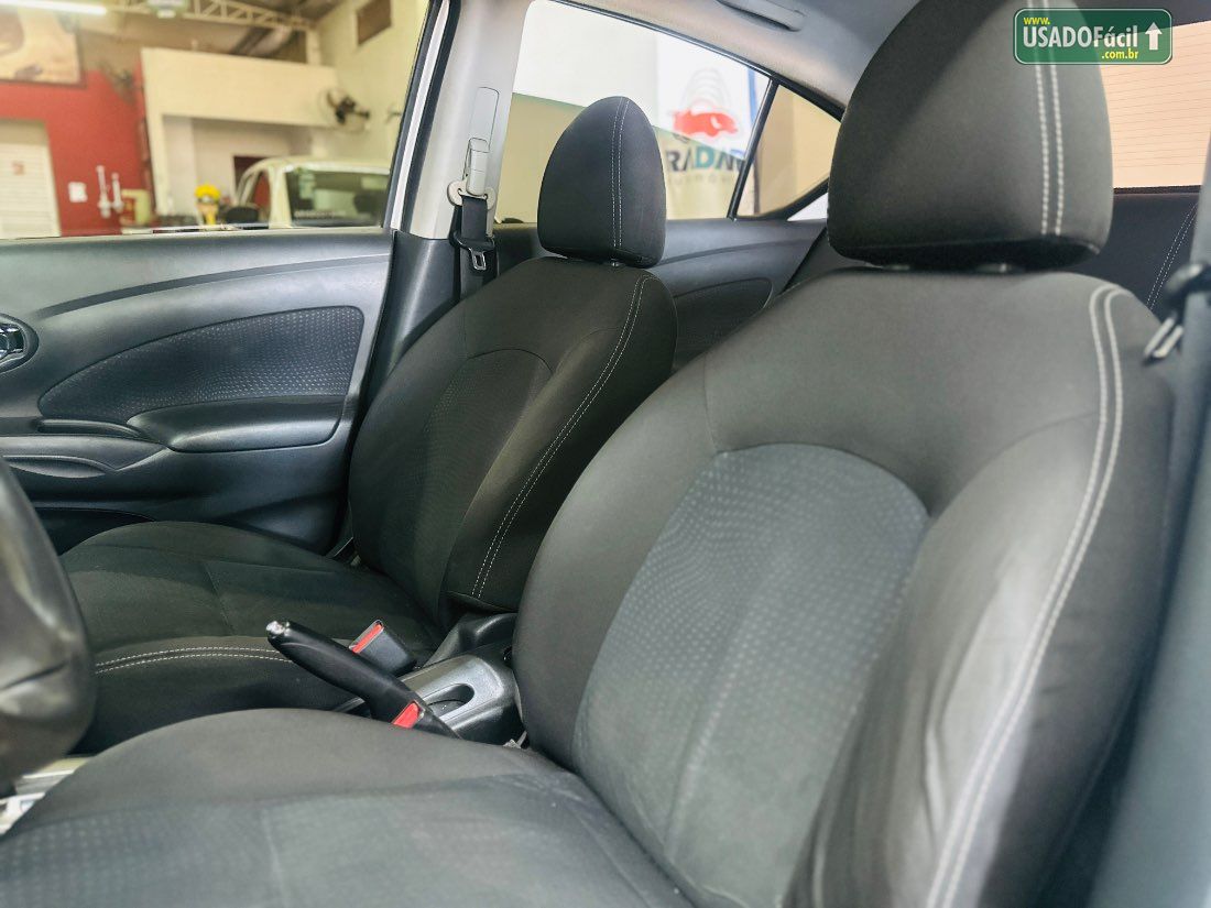 Nissan Versa SV 1.6 Automático FlexStart 2016/2017 — foto 8 de 16