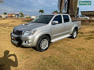 Hilux Srv Cd D4-d 3.0 4x4 Tdi Automático Diesel 2014/2014 em Lucas do Rio Verde - MT