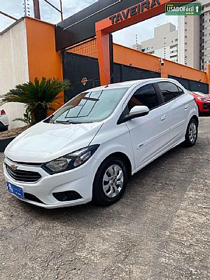 Onix Hatch Lt 1.0 Mecânico Flex 2017/2018 em Cuiabá - MT