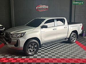 Hilux Sr Cd 2.8 4x4 Tdi Automático Diesel 2022/2022 em Cuiabá - MT