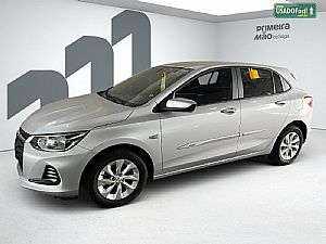 Onix Hatch Lt 1.0 Mecânico Flex 2022/2023 em Cuiabá - MT