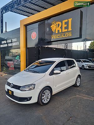 Fox 1.0 Mi 4p Total Flex 2012/2013 em Várzea Grande - MT