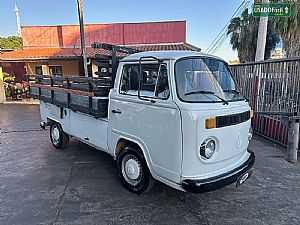 Kombi Pick-up 1997/1998 em Cuiabá - MT