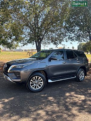 Hilux Sw4 Srx 2.8 4x4 Tdi Automático Diesel 2023/2024 em Campo Novo do Parecis - MT