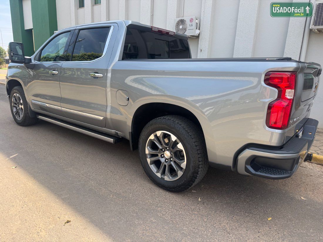 CHEVROLET/GM Silverado High Country 5.3 V8 AWD Automático 2024/2025 — foto 8 de 31