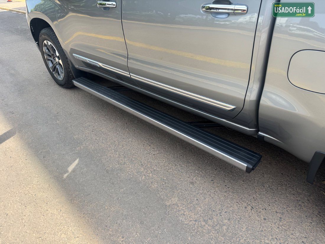 CHEVROLET/GM Silverado High Country 5.3 V8 AWD Automático 2024/2025 — foto 21 de 31
