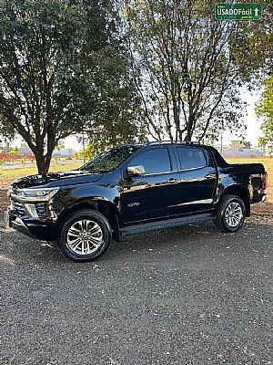 S10 High Country Cd 2.8 4x4 Automático Diesel 2024/2025 em Campo Novo do Parecis - MT