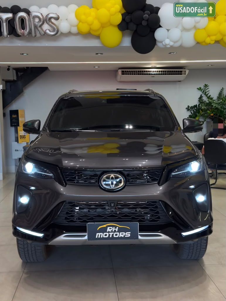 Toyota Hilux SW4 SRX Platinum 2.8 4x4 Turbo Automático Diesel 2024/2025 — foto 2 de 13