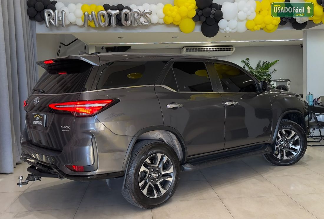 Toyota Hilux SW4 SRX Platinum 2.8 4x4 Turbo Automático Diesel 2024/2025 — foto 4 de 13