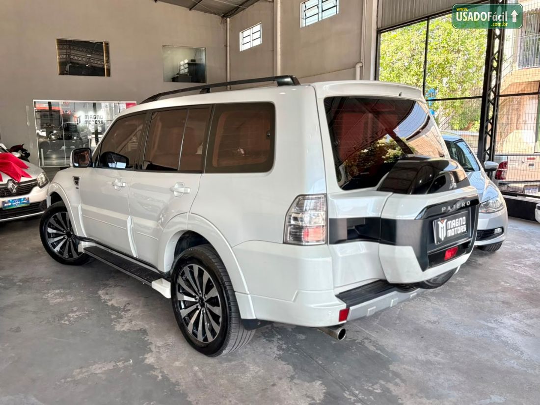 Mitsubishi Pajero HPE Full 3.2 4x4 Turbo Intercooler Automático Diesel 2016/2017 — foto 4 de 16