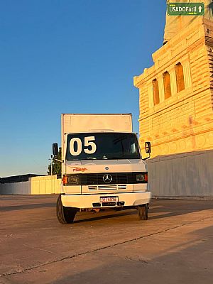 Mercedes 710 Plus 2p Diesel 2005/2005 em Cuiabá - MT