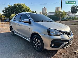 Etios Sedan Platinum 1.5 Automático Flex 2018/2019 em Cuiabá - MT