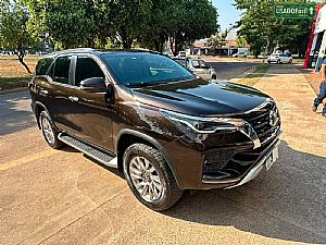 Hilux Sw4 Srx 2.8 4x4 Tdi Automático Diesel 2021/2021 em Sinop - MT
