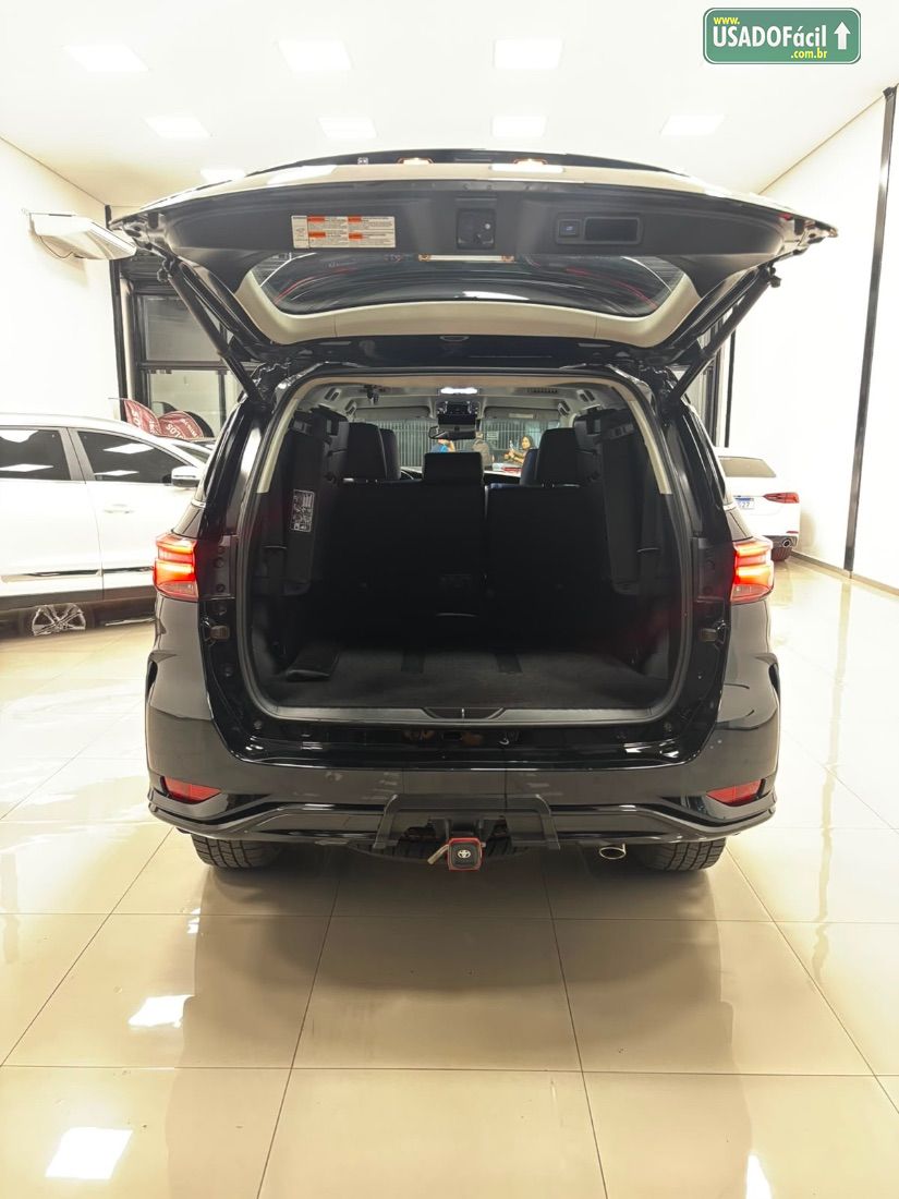 Toyota Hilux SW4 SRX Platinum 2.8 4x4 Turbo Automático Diesel 2023/2024 — foto 10 de 24