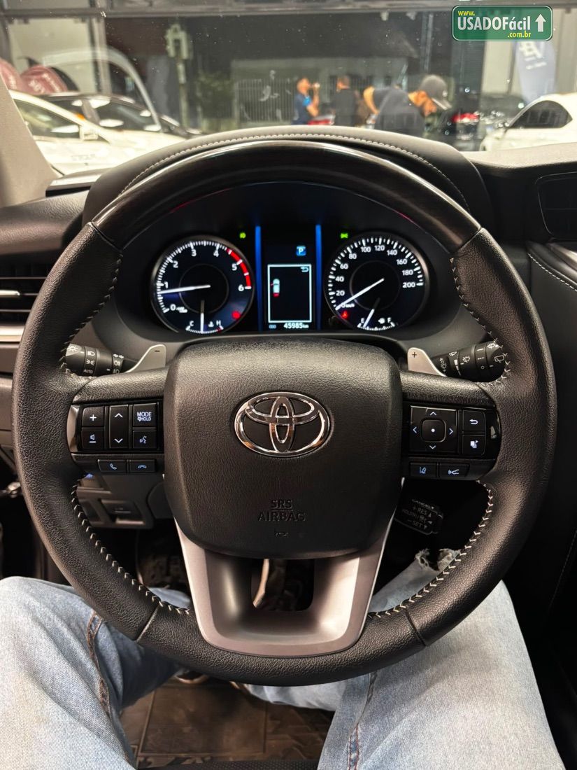 Toyota Hilux SW4 SRX Platinum 2.8 4x4 Turbo Automático Diesel 2023/2024 — foto 23 de 24