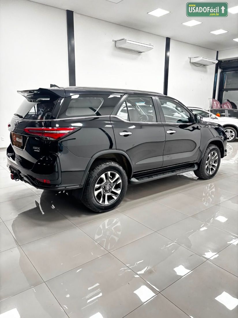 Toyota Hilux SW4 SRX Platinum 2.8 4x4 Turbo Automático Diesel 2023/2024 — foto 6 de 24