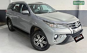 Hilux Sw4 Sr 2.7 4x2 Flex Automático 2019/2020 em Cuiabá - MT