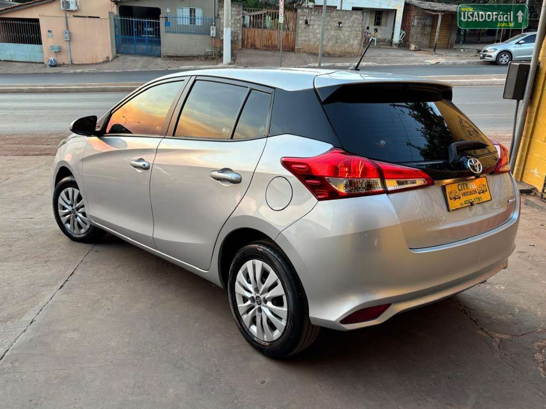 TOYOTA Yaris Hatch XL 1.5 Automático Flex 2024/2025 — foto 5 de 15