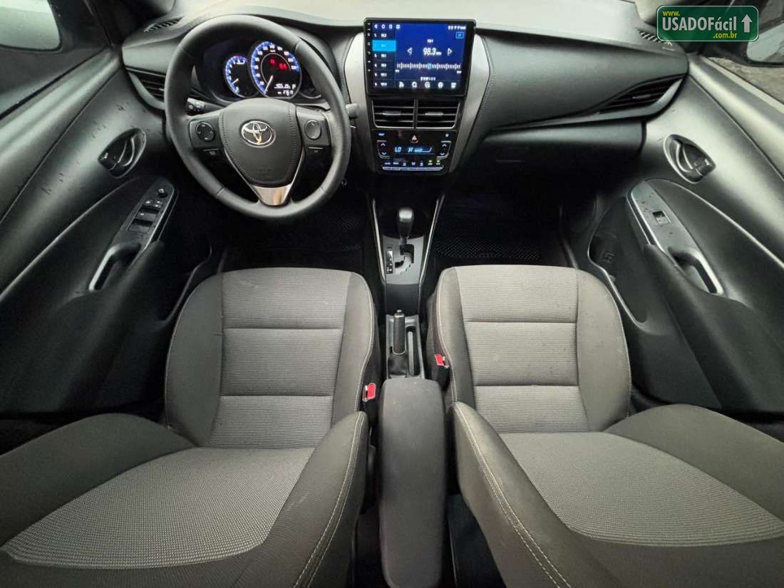 TOYOTA Yaris Hatch XL 1.5 Automático Flex 2024/2025 — foto 12 de 15