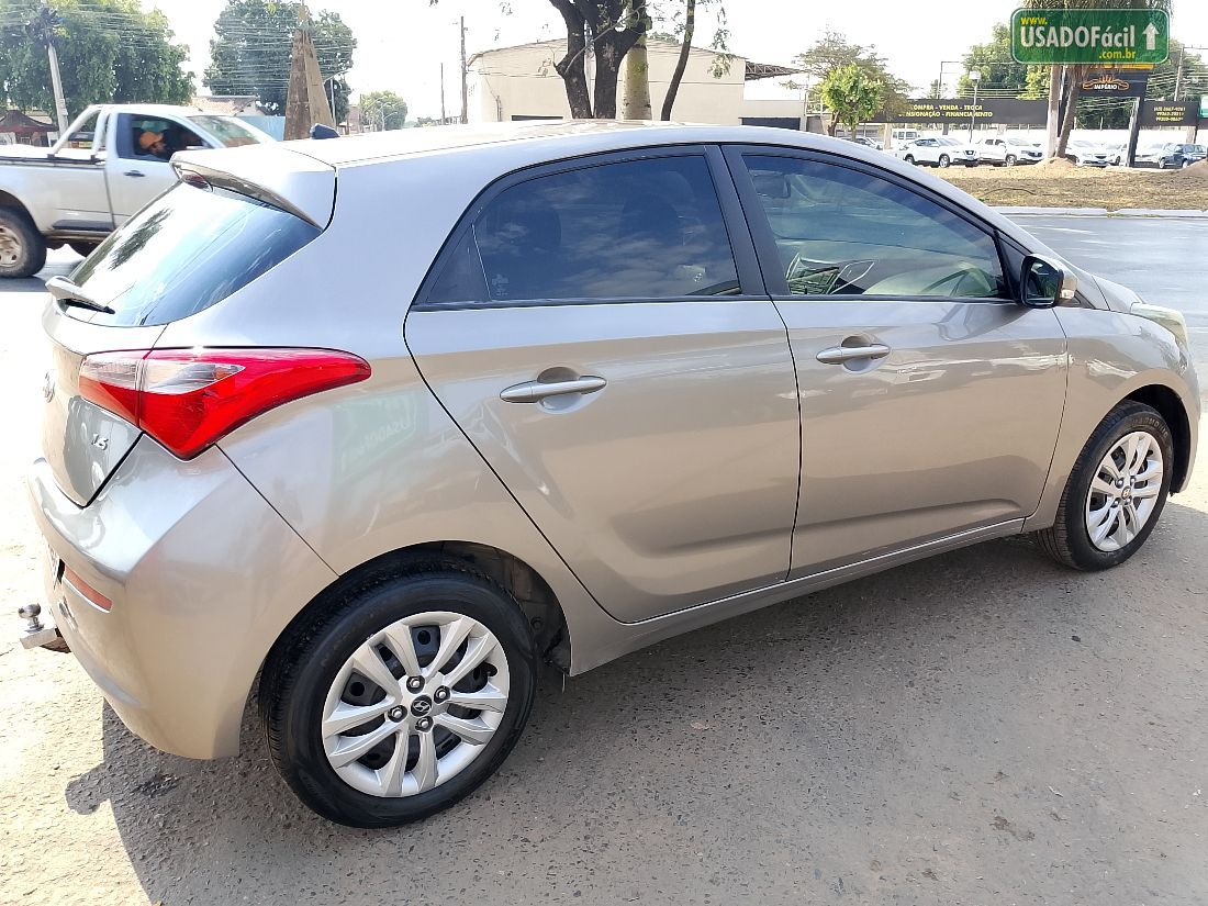 Hyundai HB20 Hatch Comfort 1.6 Mecânico Flex 2016/2016 — foto 2 de 11