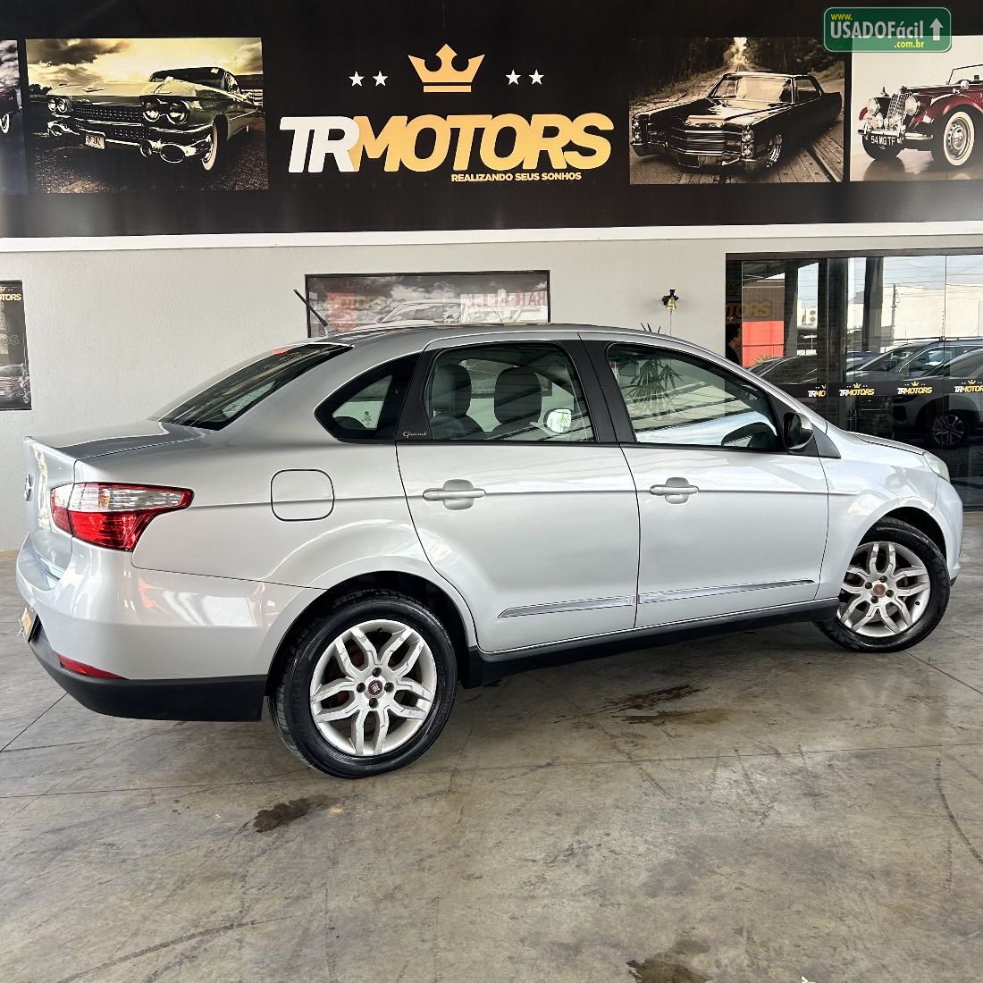 Fiat Grand Siena Essence 1.6 Flex 2016/2017 — foto 4 de 10