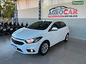 Onix  Lt 1.4 Mecânico Flex 2016/2017 em Nortelândia - MT