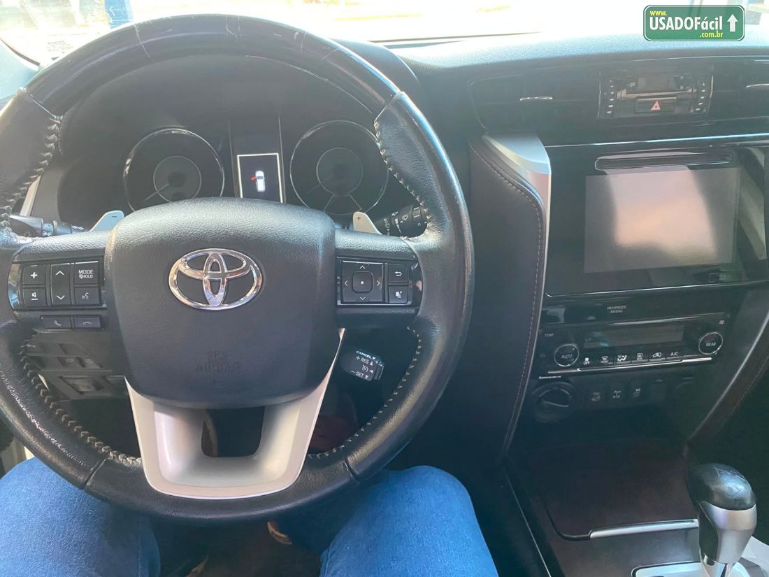 Toyota Hilux SW4 SRX 2.8 4x4 TDI Automático Diesel 2017/2017 — foto 16 de 17