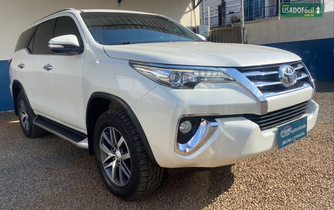 Toyota Hilux SW4 SRX 2.8 4x4 TDI Automático Diesel 2017/2017 — foto 3 de 17