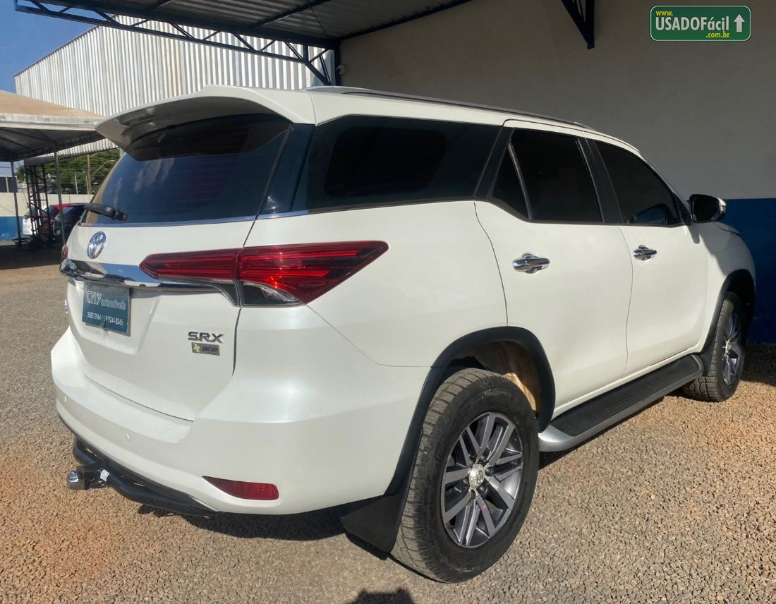 Toyota Hilux SW4 SRX 2.8 4x4 TDI Automático Diesel 2017/2017 — foto 6 de 17