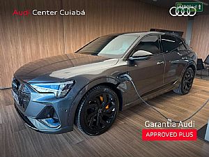 Audi E-tron Performance Black Automático Elétrico 2022/2023 em Cuiabá - MT