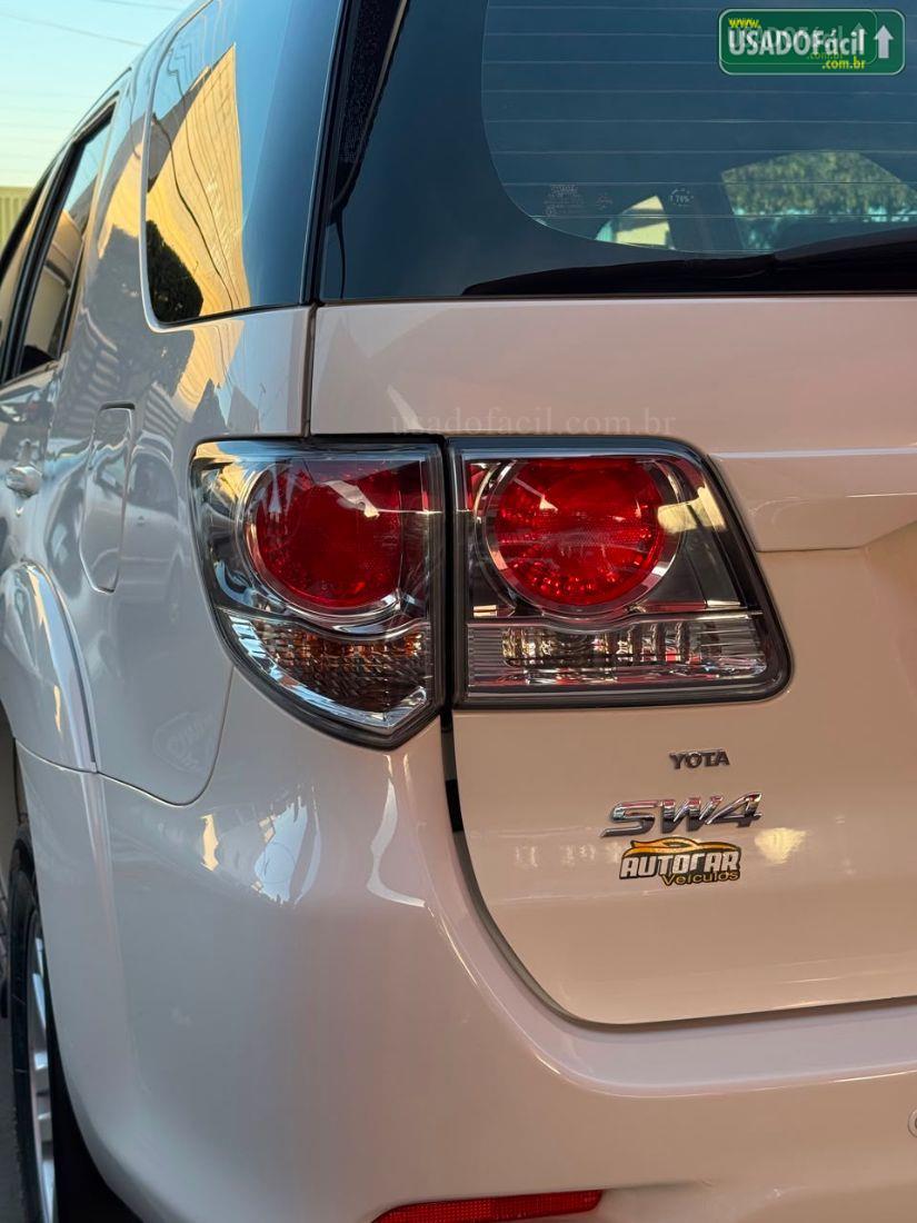 TOYOTA hilux SW4 flex automático 5 LUGARES 2015/2015 — foto 6 de 14