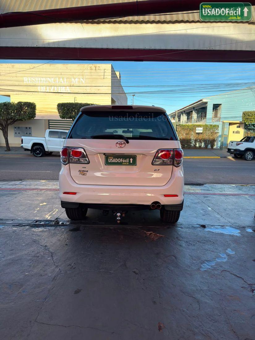 TOYOTA hilux SW4 flex automático 5 LUGARES 2015/2015 — foto 5 de 14