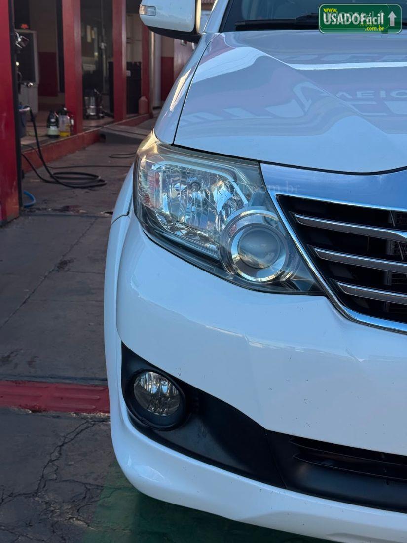 TOYOTA hilux SW4 flex automático 5 LUGARES 2015/2015 — foto 3 de 14