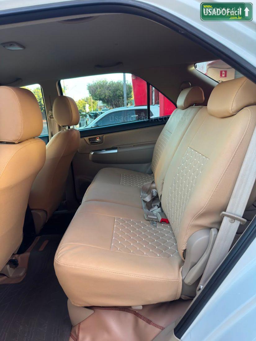 TOYOTA hilux SW4 flex automático 5 LUGARES 2015/2015 — foto 12 de 14