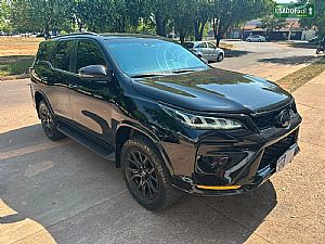 Hilux Sw4 Grs 2.8 4x4 Turbo Automático Diesel 2023/2024 em Sinop - MT