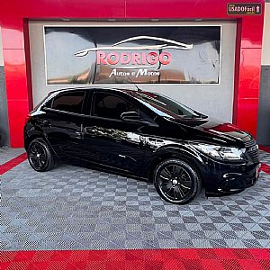 Onix Joy Hatch 1.0 Mecânico Flex 2019/2019 em Cuiabá - MT