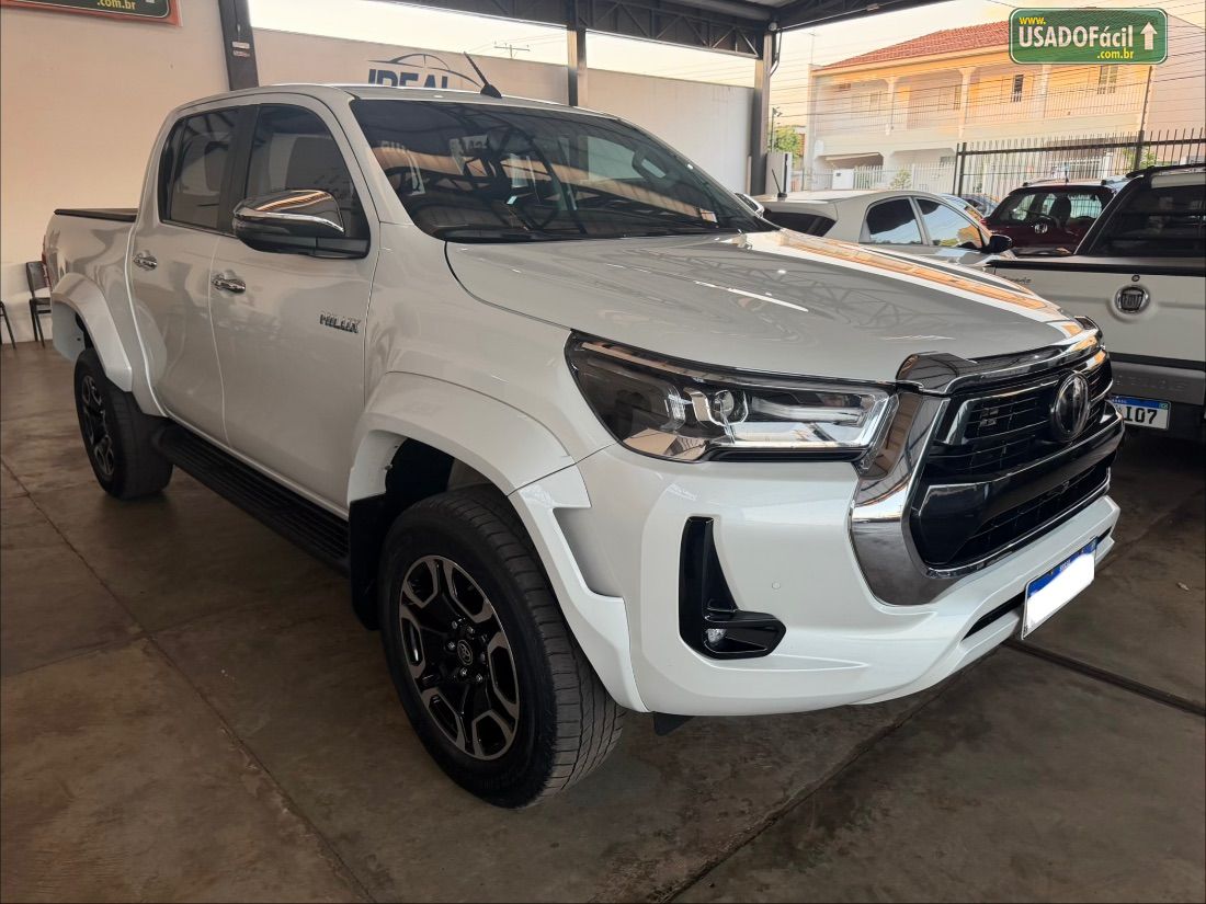 Toyota Hilux SRX Plus CD 2.8 4x4 TDI Automático Diesel 2024/2024 — foto 2 de 8