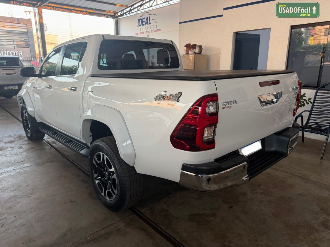 Toyota Hilux SRX Plus CD 2.8 4x4 TDI Automático Diesel 2024/2024 — foto 4 de 8