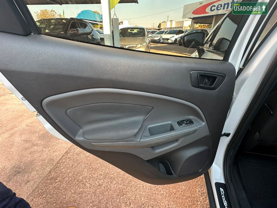 Ford EcoSport SE 1.6 Automático Flex 2015/2016 — foto 9 de 17