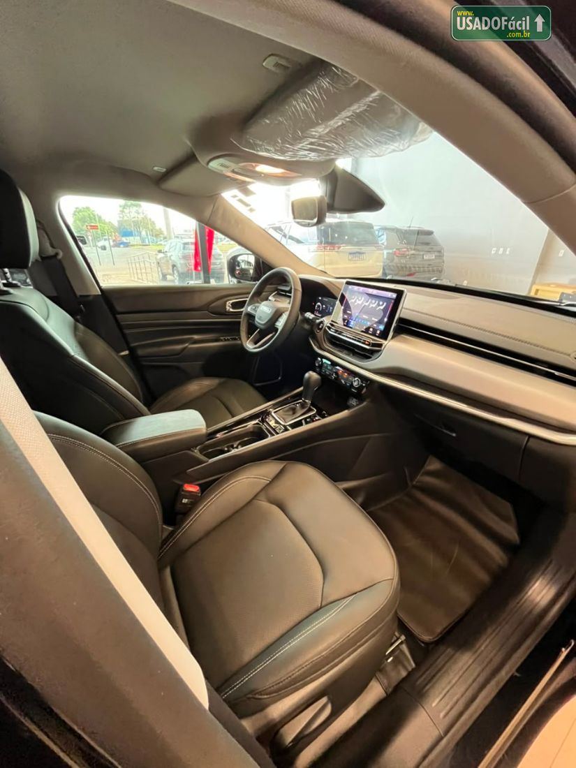 Jeep Compass Longitude Night Eagle 1.3 4x2 Automático Flex 2025/2026 — foto 9 de 10
